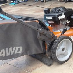 Husqvarna Self Propelled Lawnmower & New Bag  👍starts Right Up