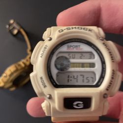 white sports g shock