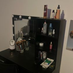 Vanity With Chair 