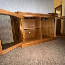 Sideboard/hutch 