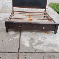 King Bedframe With Storage Drawer 