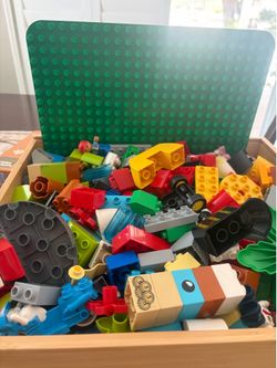 Duplo blocks with green base