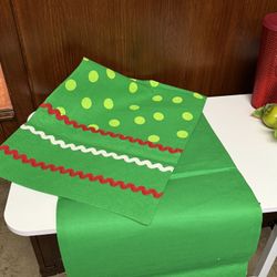 Festive Green and Red Holiday Table Runner