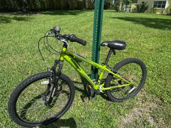 Nishiki Pueblo 24” Mountain Bike – Shimano 7 Speed – Good Condition