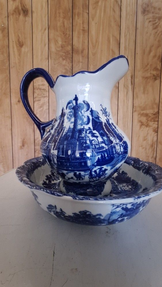 Picture and wash basin.