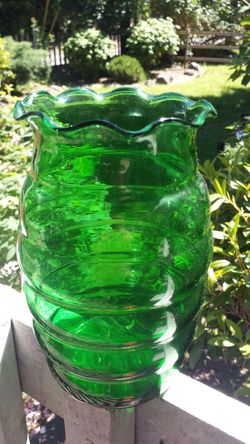 1960s hand blown green glass vase