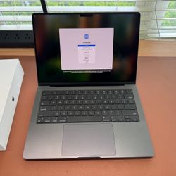 Computer Bundle And Accessories 