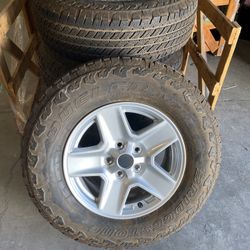 Brand New jeep Wheels And Tires 