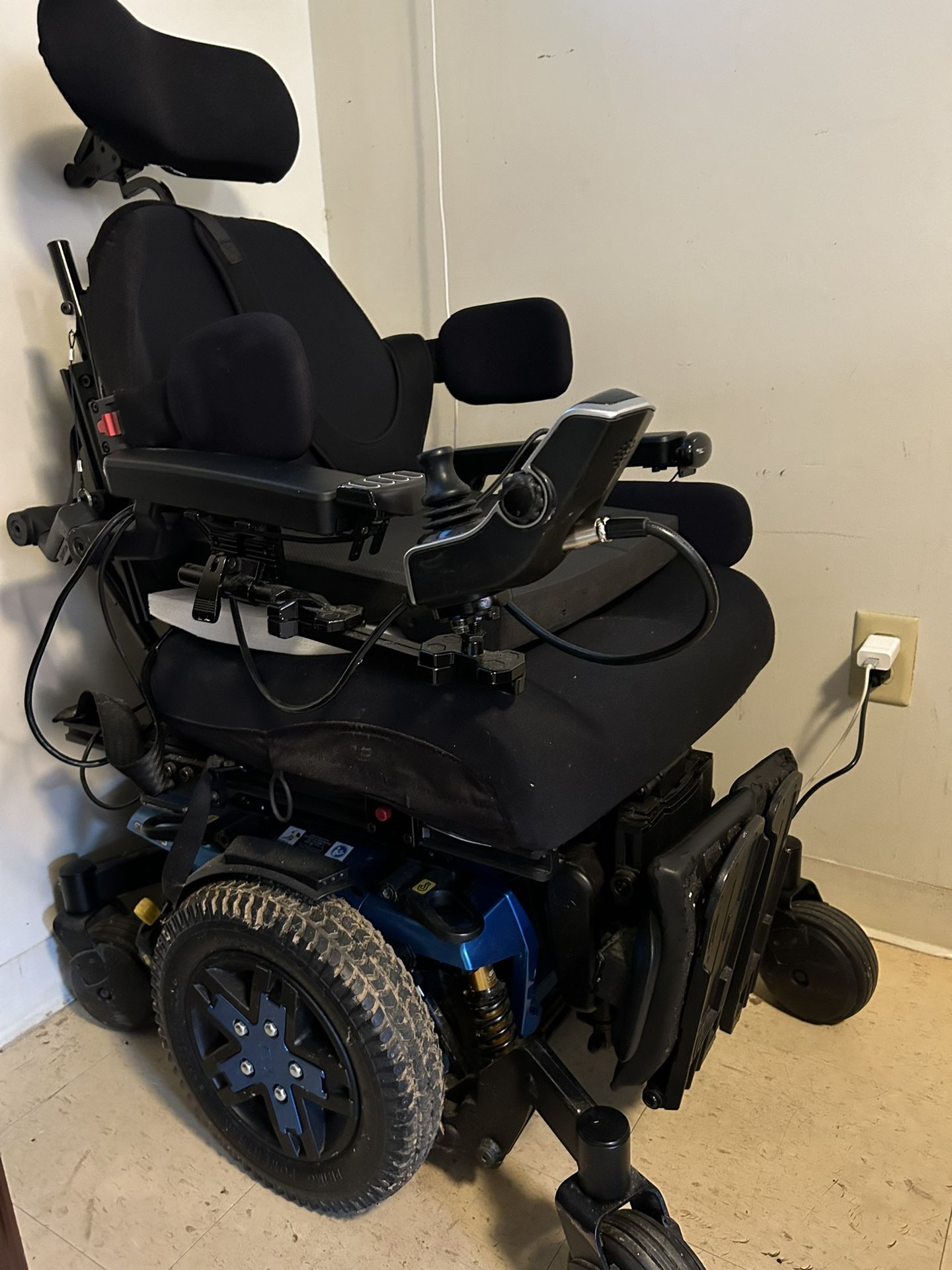 Quantum Edge 3 Electric Wheel Chair