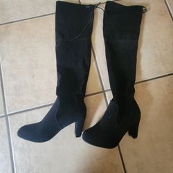 Velvet Black Boots 