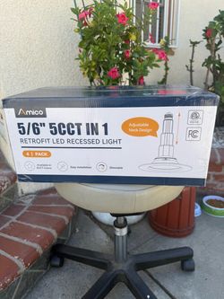 Set of 4 U of recessed LED lighting