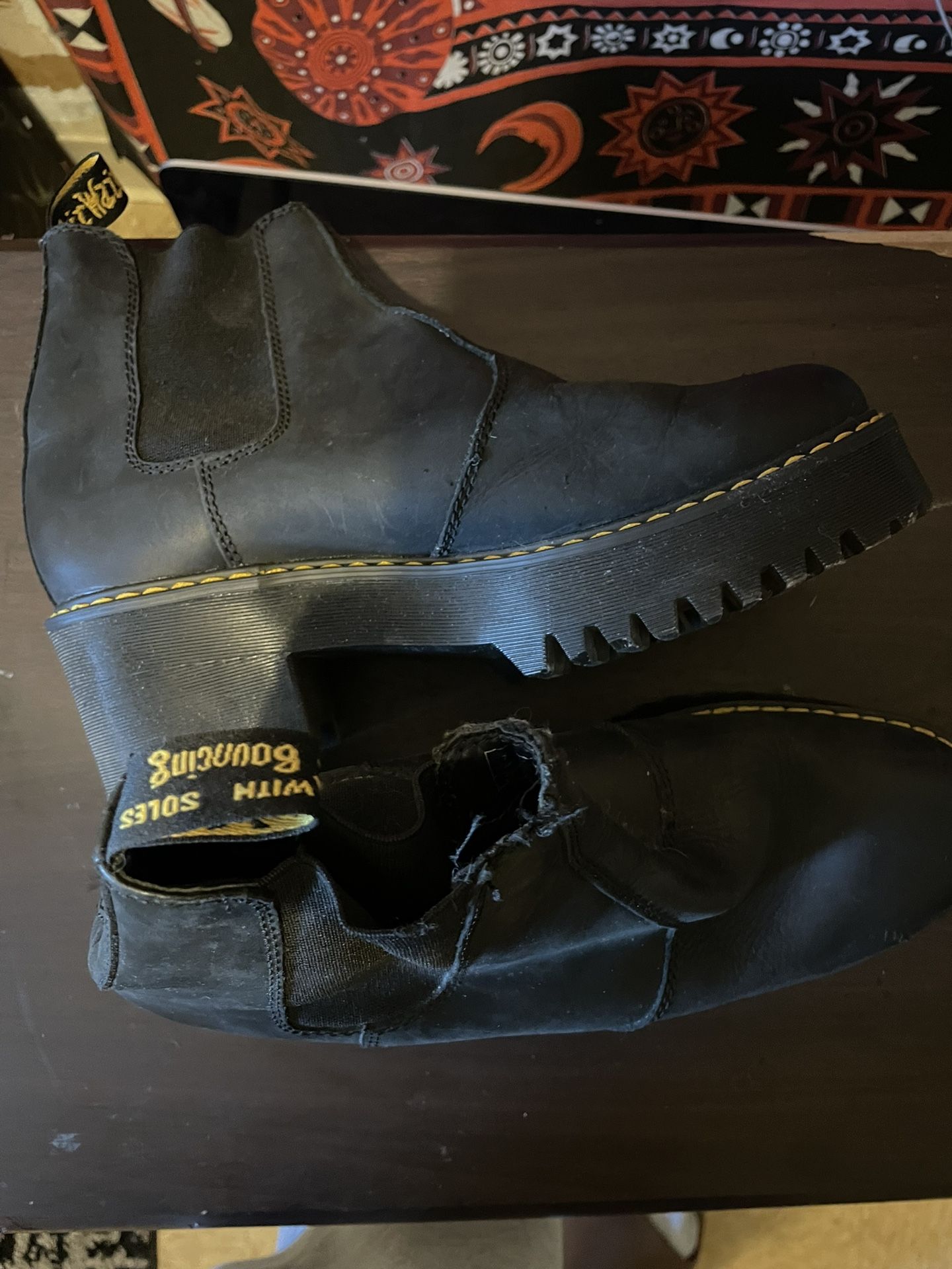 Doc Marten Chelsea Boots