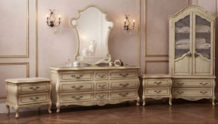 Bedroom set by Hickory