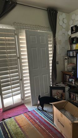 $25 ‘27 inch bedroom door