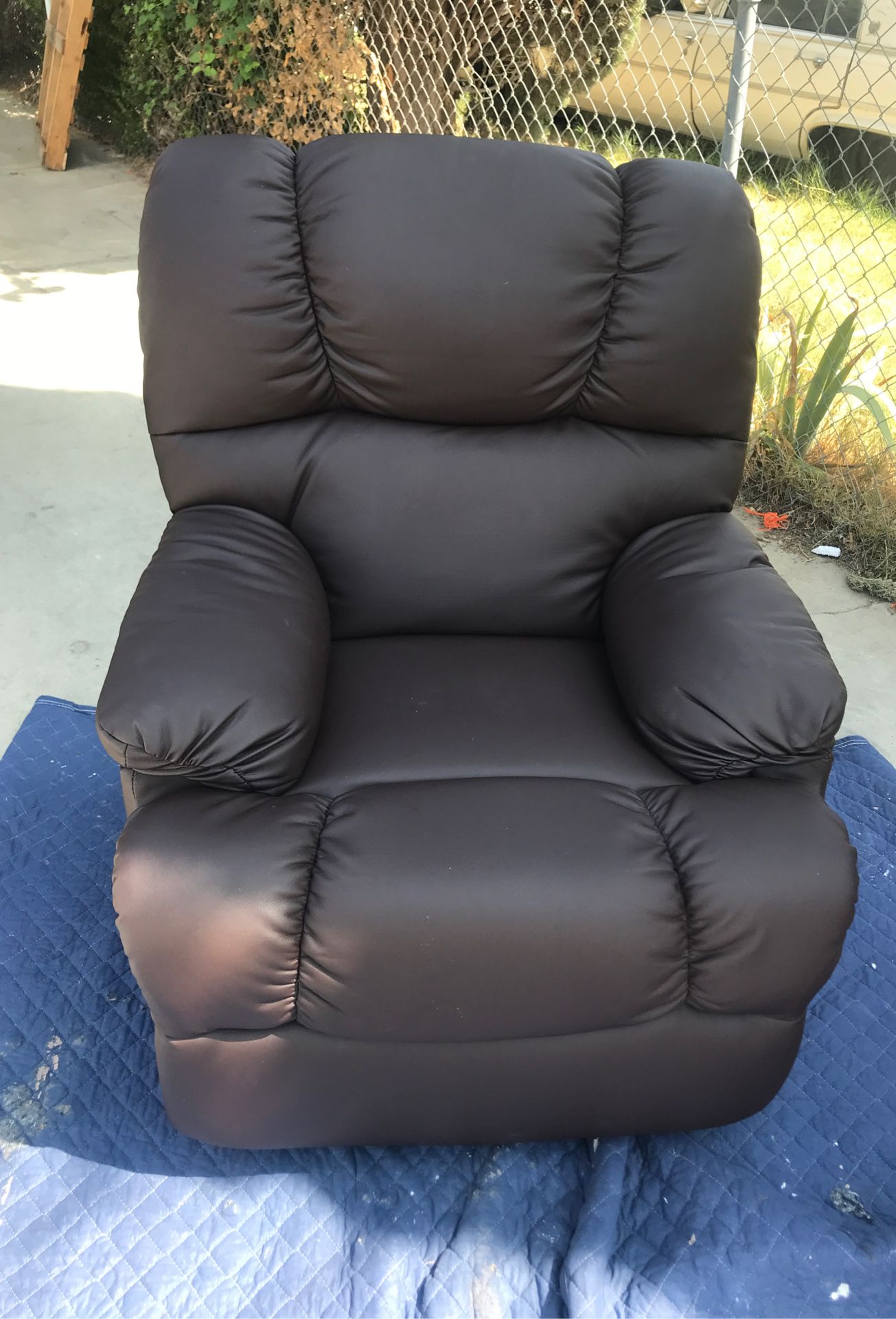 Massage sofa chair brand new