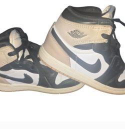 Toddler Jordan 1 Tan/Black – Size 10