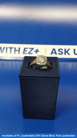 Women's Ring - Yellow Gold 10k (.417) 3.9 grams Size 7.5