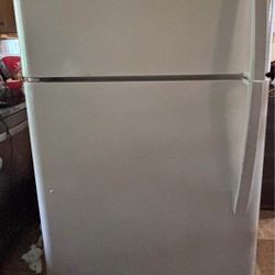 KENMORE REFRIGERATOR 