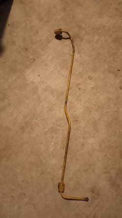 Fuel line for cartepillar