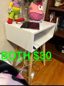 2 Side Tables