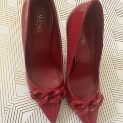 MICHAEL KORS MK The Scarlett Patent Leather Chain Detail Pumps Color Crimson 👠