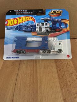 Hot Wheels Track Fleet Ultra Magnus
