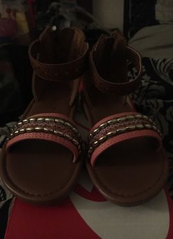 Girls sandals