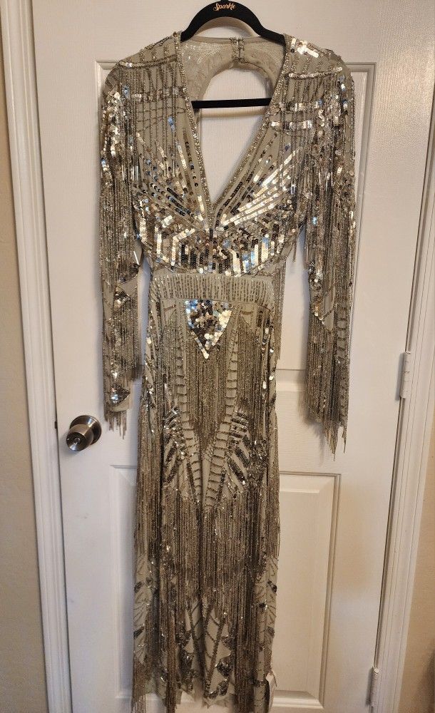 Beautiful Silver Sequence Fringe Dress Size 4