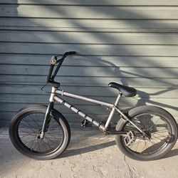 BMX BIKE
