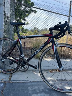Giant TCR road bike size small 51,52 full carbon bike except drop bars