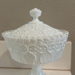 Vintage Fenton Spanish Lace Milk Glass Silver Crest Footed Dish With Lid