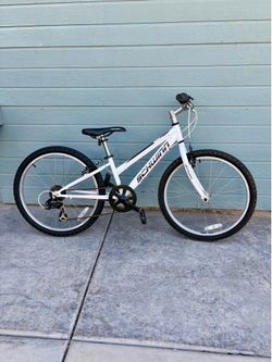 SCHWINN FRONTIER YOUTH BIKE 24” Wheels