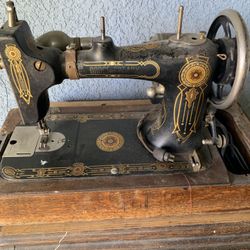 Vintage Dodge Rotary Sewing Machine 1920