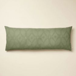 Hearth & Hand Bed Pillow