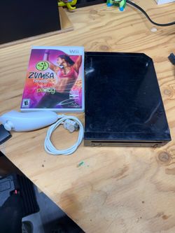 Nintendo Wii Console Black with Game and Nunchuk