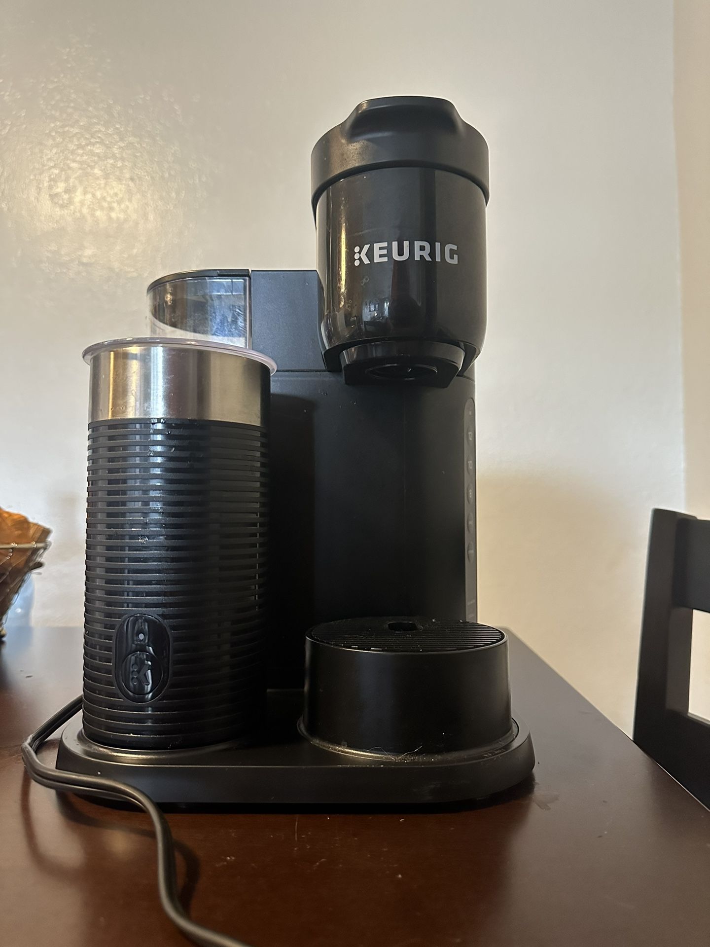 Keurig Single Serve K-Cup with frother