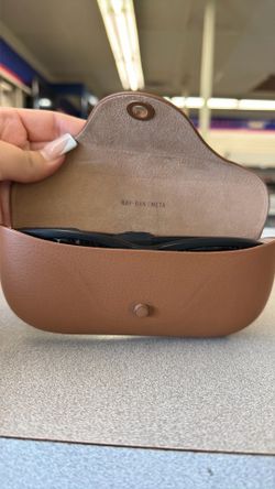 Meta glasses