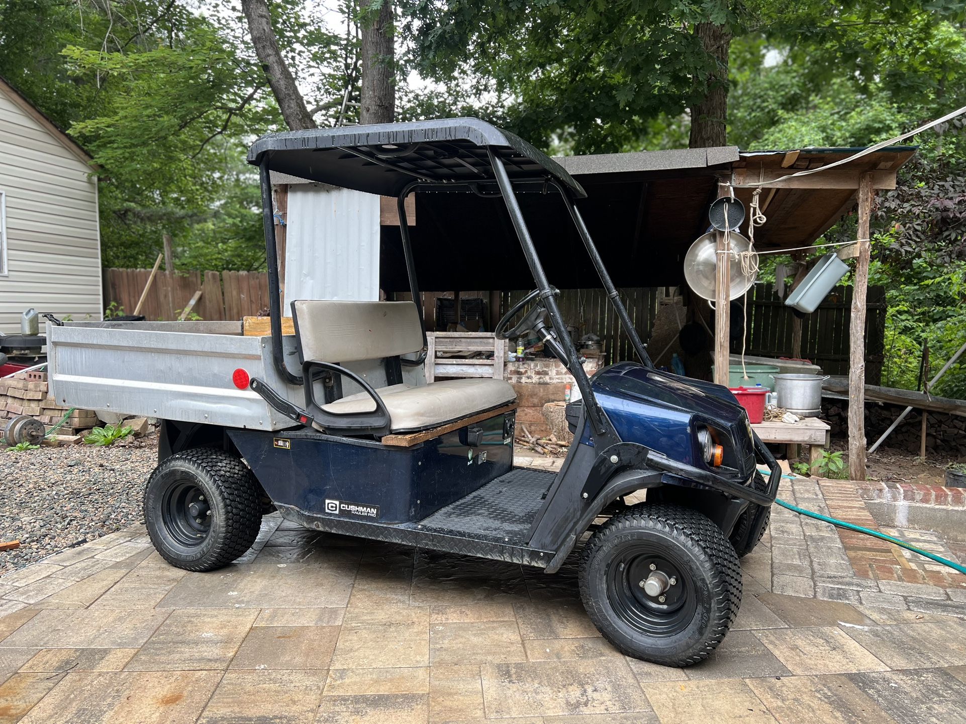 2014 Cushman Electric Golf Cart
