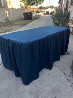 Table skirt for 6 ft table