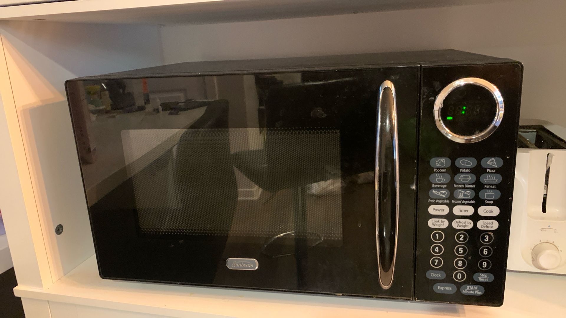 900W Sunbeam Microwave