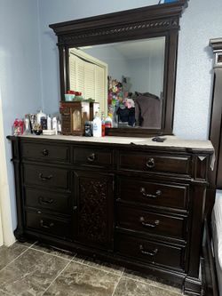 King Bedroom Set