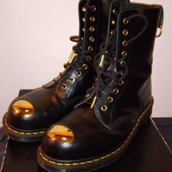 Doc Martens 10  Bathing Ape Ed. Blk/Gold