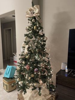 6.5 Ft Wesley Spruce LED Christmas Tree