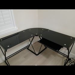 Computer Desk. Mesa De Computadora.