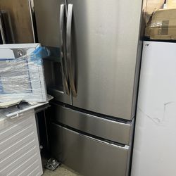 FRIGIDAIRE REFRIGERATOR