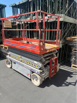 Scissor lift