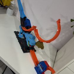 Hot Wheels Dino Track