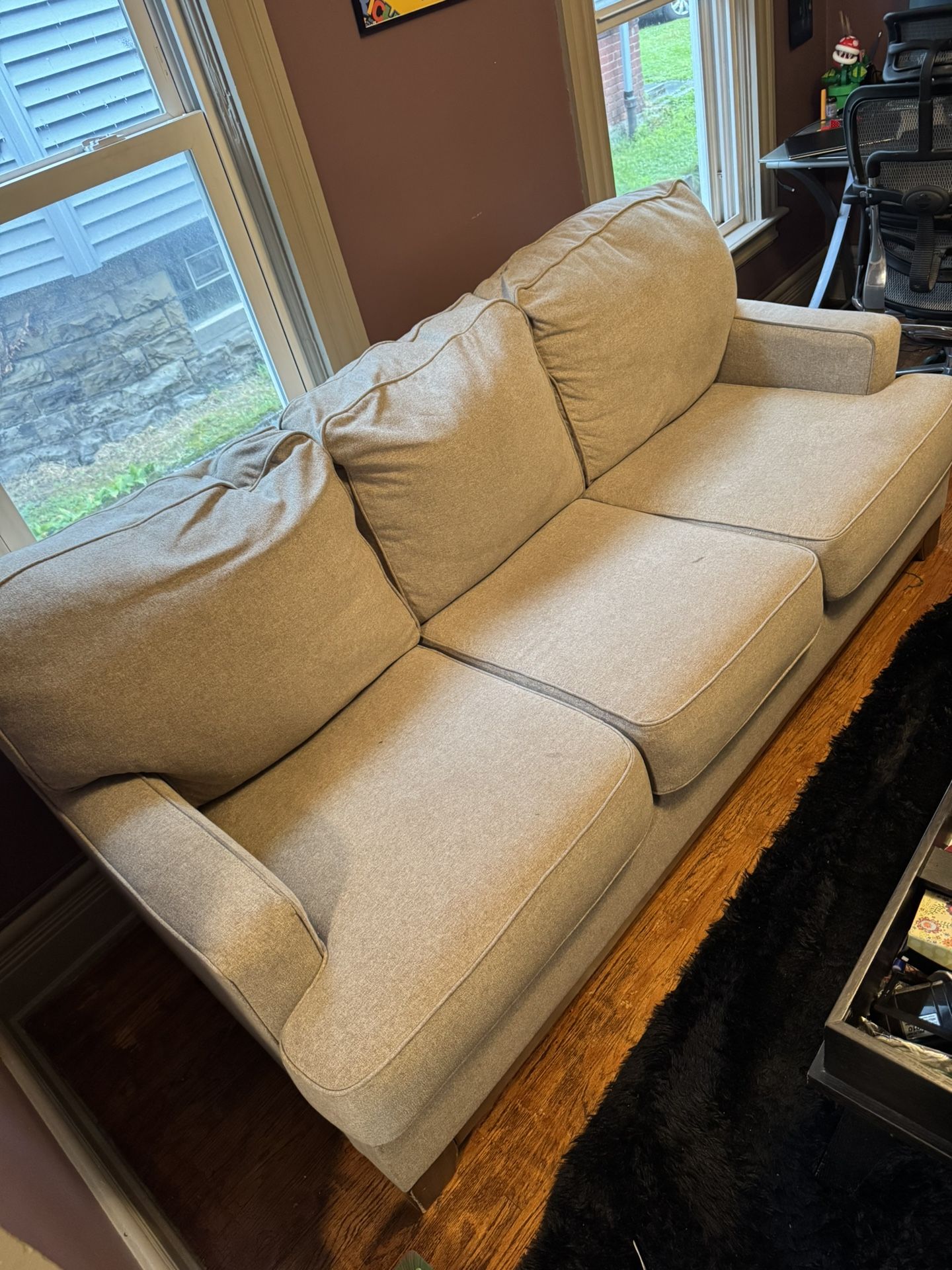 Sofa / Couch / 3 Seat