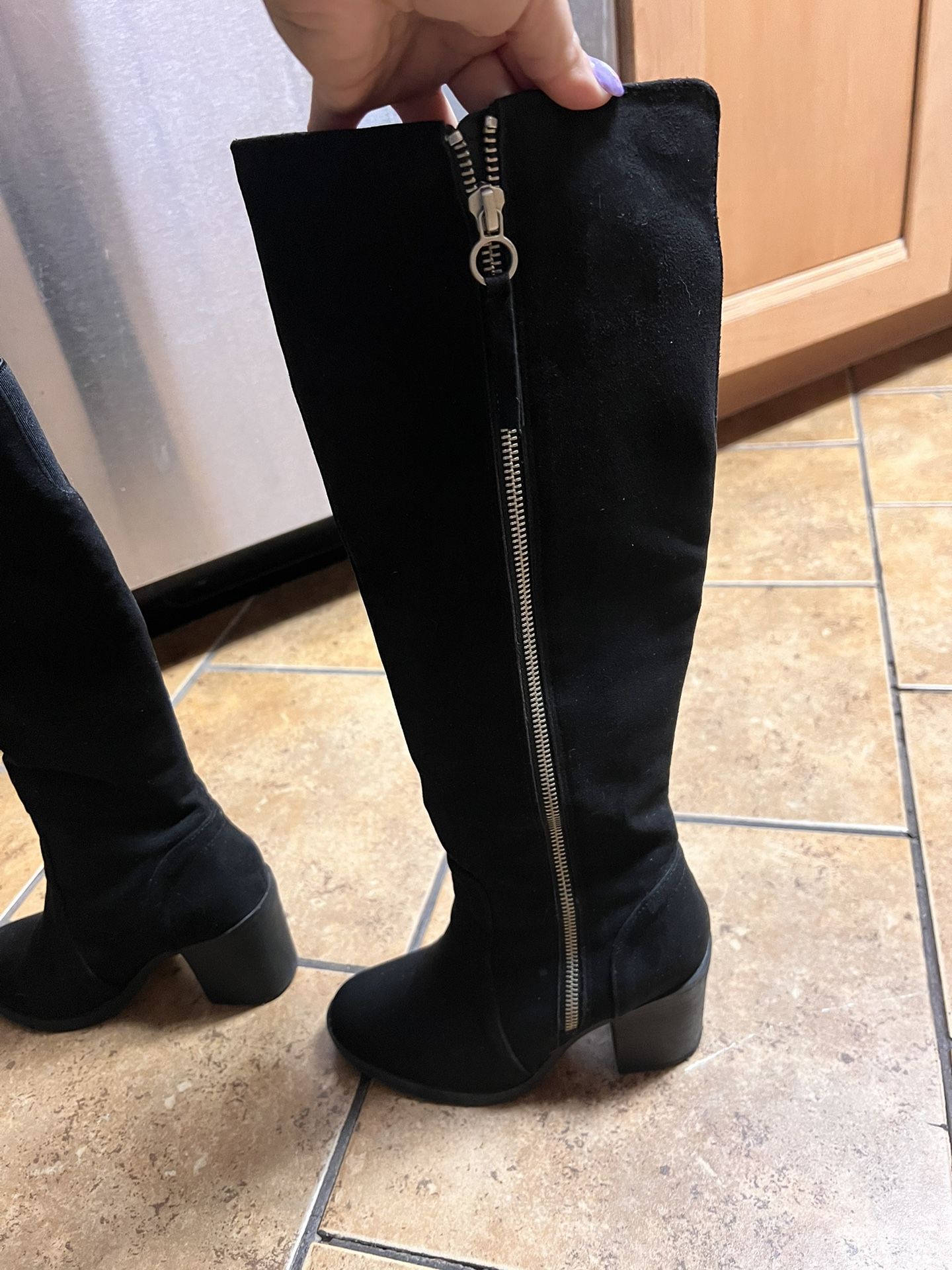 Women Boots Size 5