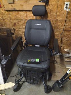 Merits P325 Vision Ultra Power Chair